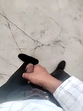 Snapshot of nidansohib1230 chatting on 03.21.25 nidansohib1230 online show from 03.21.25