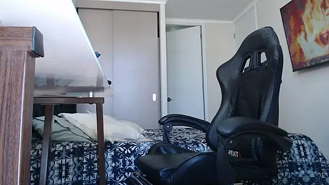 Snapshot of jonhklleyn chatting on 09.30.25 jonhklleyn online show from 09.30.25