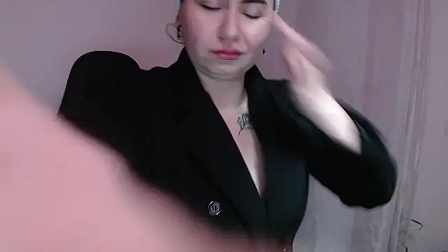 Genesisgems11  online show from 02.23.25