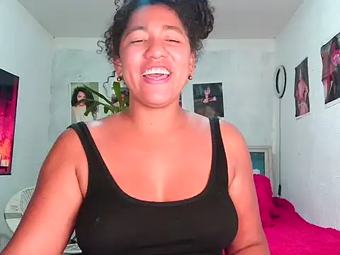 Snapshot of bellacrespalatina chatting on 04.19.26 bellacrespalatina online show from 04.19.26