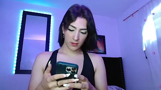 Triana Damelio online show from 09.25.25