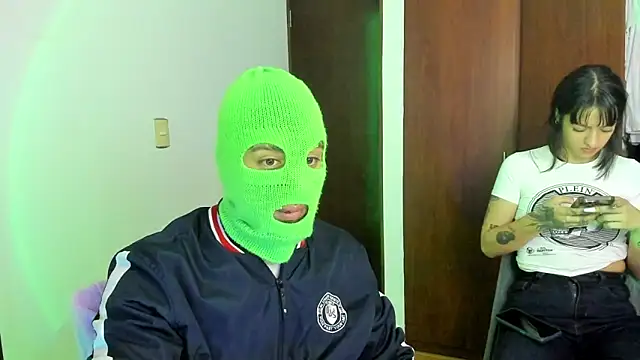 Snapshot of _tatho_perovich_ chatting on 02.19.25 tatho perovich online show from 02.19.25