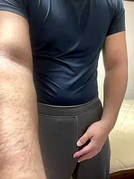 YU-KI00 online show from 12.18.25