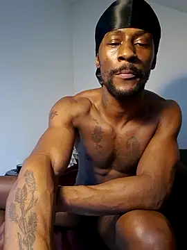 Snapshot of chocolateman chatting on 01.22.25 chocolateman online show from 01.22.25