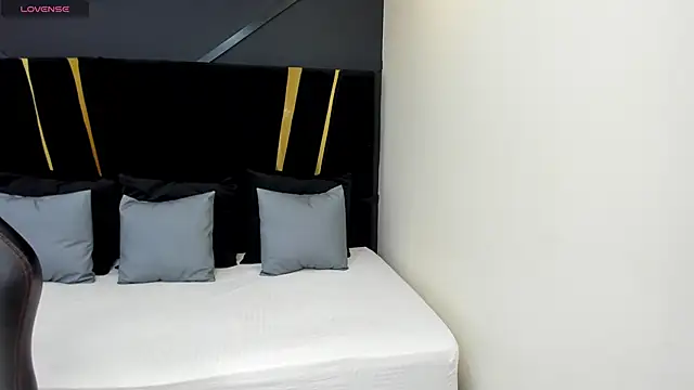 emilie xx  online show from 12.09.24