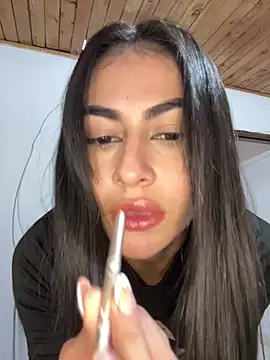 emilie xx  online show from 10.12.25