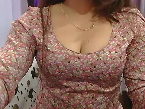 cutie-taara online show from 02.24.25