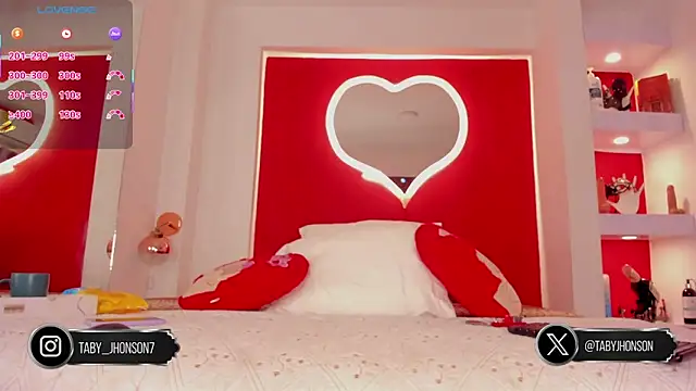 TabyJhonson online show from 10.11.25