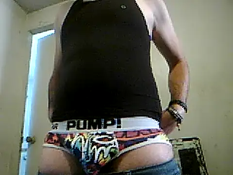 Snapshot of frank32love chatting on 02.10.25 frank32love online show from 02.10.25