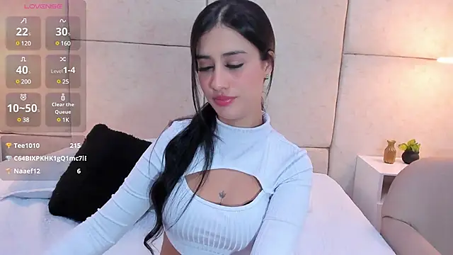 Snapshot of Amiirra_ chatting on 12.14.24 Amiirra  online show from 12.14.24