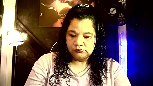 Snapshot of may_prg chatting on 12.07.24 may prg online show from 12.07.24