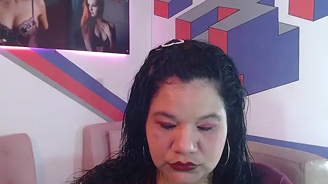 Snapshot of may_prg chatting on 12.12.24 may prg online show from 12.12.24