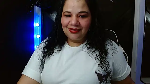 Snapshot of may_prg chatting on 01.11.25 may prg online show from 01.11.25