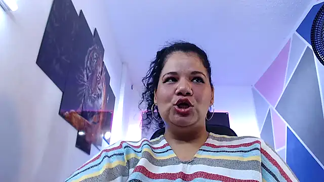 Snapshot of may_prg chatting on 01.17.25 may prg online show from 01.17.25