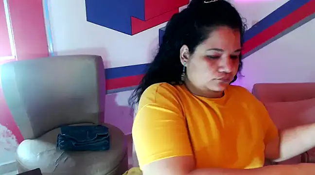 Snapshot of may_prg chatting on 01.26.25 may prg online show from 01.26.25