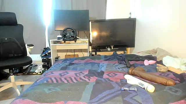 ENGLISHEMILY 69 online show from 02.17.25