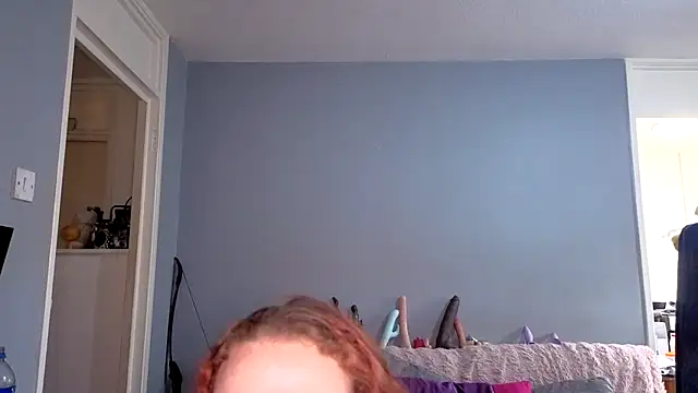 ENGLISHEMILY 69 online show from 11.04.25