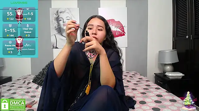 Snapshot of hushaima chatting on 12.12.24 hushaima online show from 12.12.24