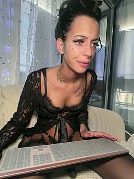 Snapshot of mrs_skinny_goddess chatting on 05.01.26 mrs skinny goddess online show from 05.01.26