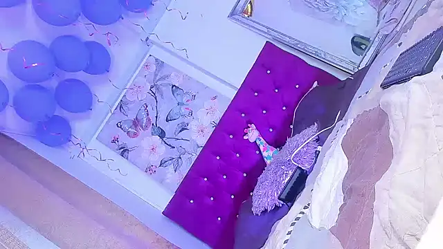 thifanny black online show from 12.18.24