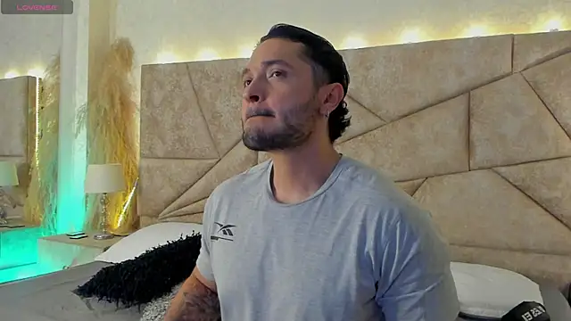 JossAckland online show from 04.20.26