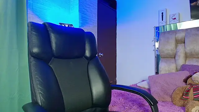 dakota Robbins  online show from 10.28.25