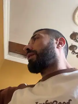 Snapshot of djtimka chatting on 12.18.25 djtimka online show from 12.18.25