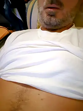 Snapshot of 1talianBeutifulCock chatting on 12.01.24 1talianBeutifulCock online show from 12.01.24