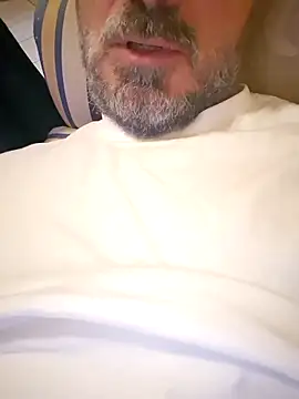 Snapshot of 1talianBeutifulCock chatting on 11.21.25 1talianBeutifulCock online show from 11.21.25