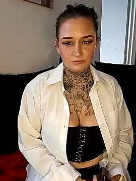 Snapshot of Lisacasandra chatting on 12.12.24 Lisacasandra online show from 12.12.24
