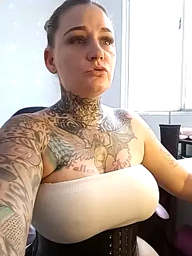 Snapshot of Lisacasandra chatting on 03.02.25 Lisacasandra online show from 03.02.25