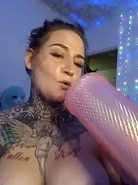 Snapshot of Lisacasandra chatting on 03.16.25 Lisacasandra online show from 03.16.25