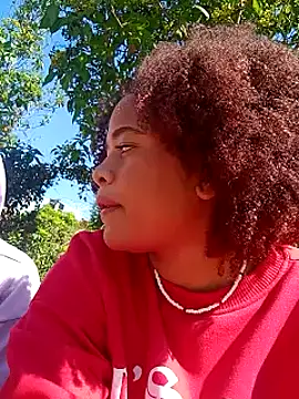 DANIELA MICHEL online show from 12.05.24