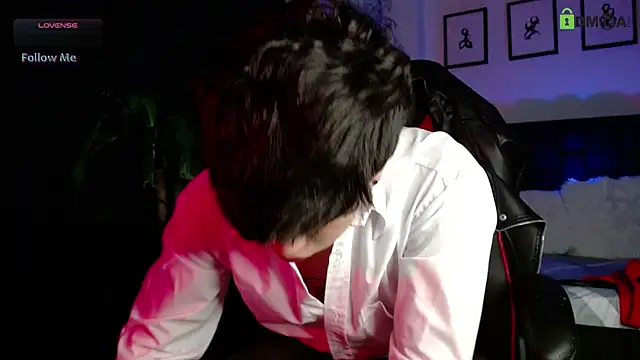 LyleBennett  online show from 02.02.26