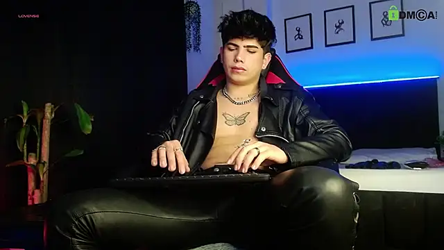 LyleBennett  online show from 05.23.26