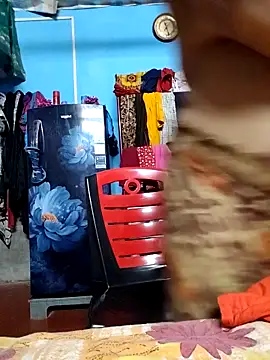 BERRY 00 online show from 10.31.25