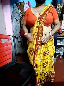 BERRY 00 online show from 11.07.25