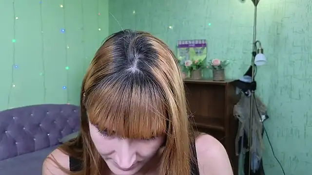 Snapshot of Nika_Kitten chatting on 01.09.25 Nika Kitten online show from 01.09.25