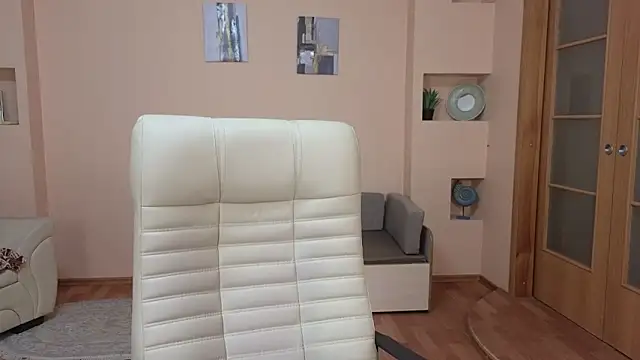 Snapshot of Nika_Kitten chatting on 02.11.25 Nika Kitten online show from 02.11.25