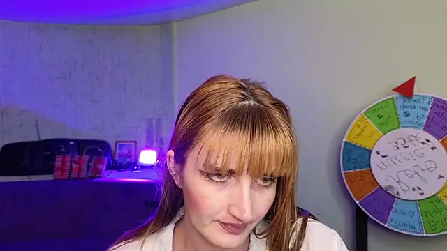 Snapshot of Nika_Kitten chatting on 02.11.25 Nika Kitten online show from 02.11.25
