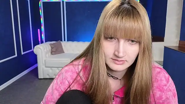 Snapshot of Nika_Kitten chatting on 03.03.25 Nika Kitten online show from 03.03.25