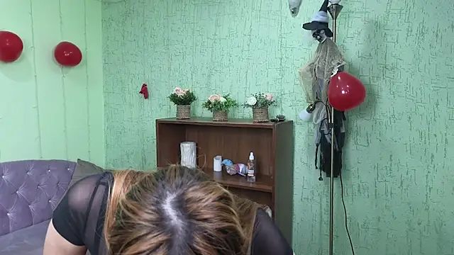 Snapshot of Nika_Kitten chatting on 03.10.25 Nika Kitten online show from 03.10.25