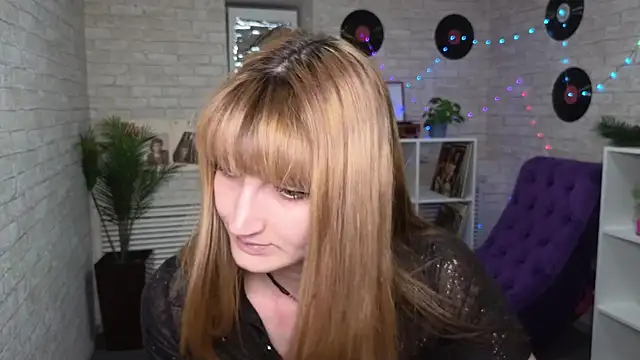 Snapshot of Nika_Kitten chatting on 03.13.25 Nika Kitten online show from 03.13.25