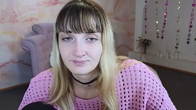 Snapshot of Nika_Kitten chatting on 10.27.25 Nika Kitten online show from 10.27.25