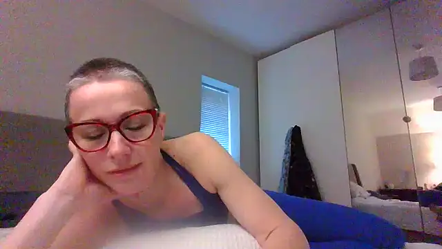 ELEGANT-ARIA36 online show from 01.14.25