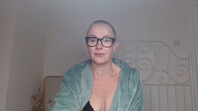 ELEGANT-ARIA36 online show from 01.18.26