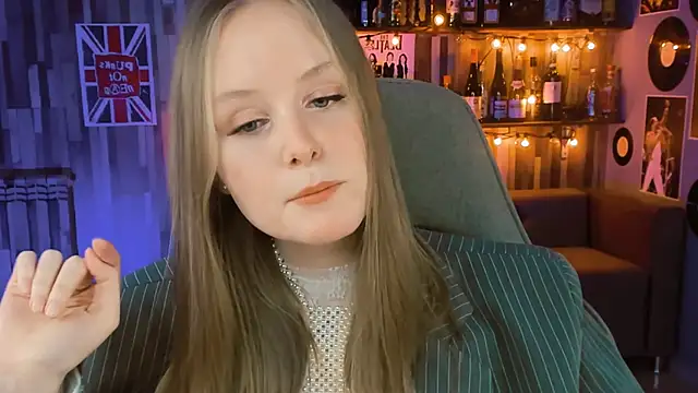 VivienLeeigh online show from 02.20.25