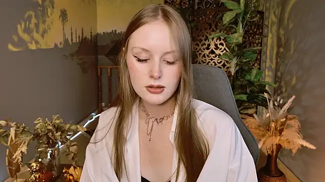 VivienLeeigh online show from 12.22.25