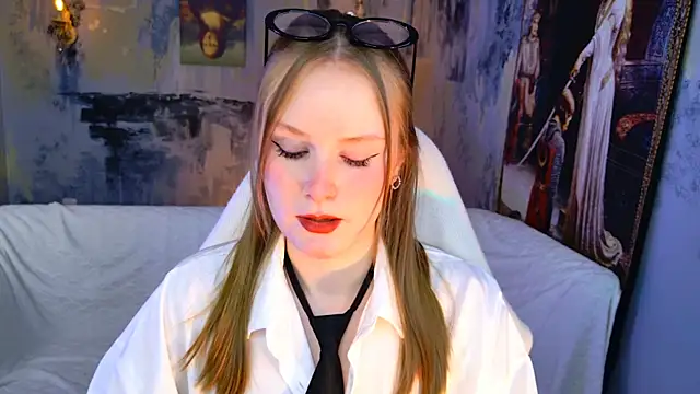 VivienLeeigh online show from 03.29.26