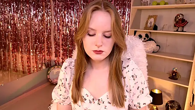 Snapshot of VivienLeeigh chatting on 05.19.26 VivienLeeigh online show from 05.19.26
